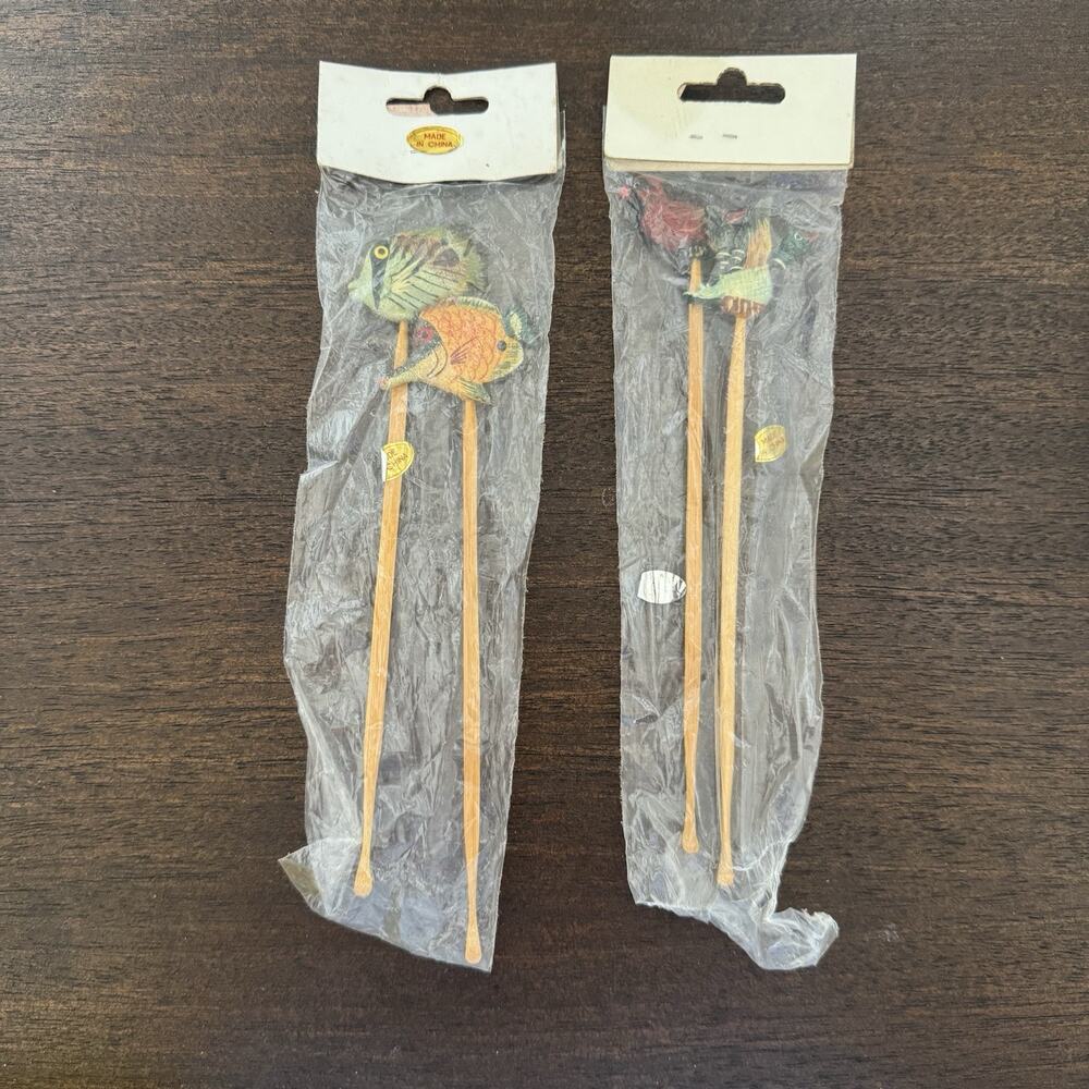 NWT VTG 4 Wooden Swizzle Sticks 7" Stirrers 2 Fish 1 Cardinal 1 Parrot Cocktails